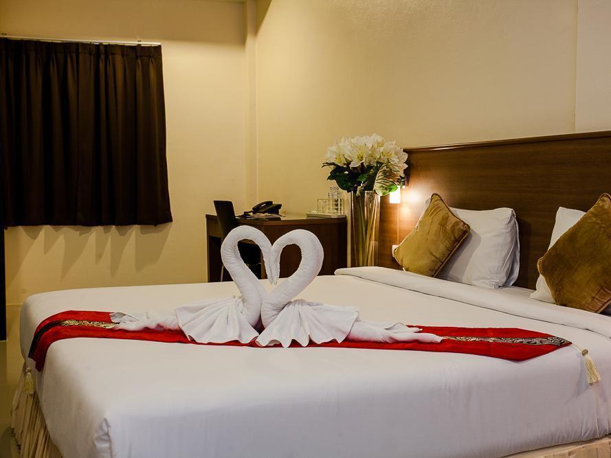 The Wave Hotel Patong Sha Phuket Exterior foto