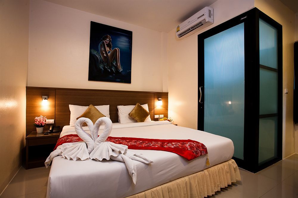 The Wave Hotel Patong Sha Phuket Exterior foto
