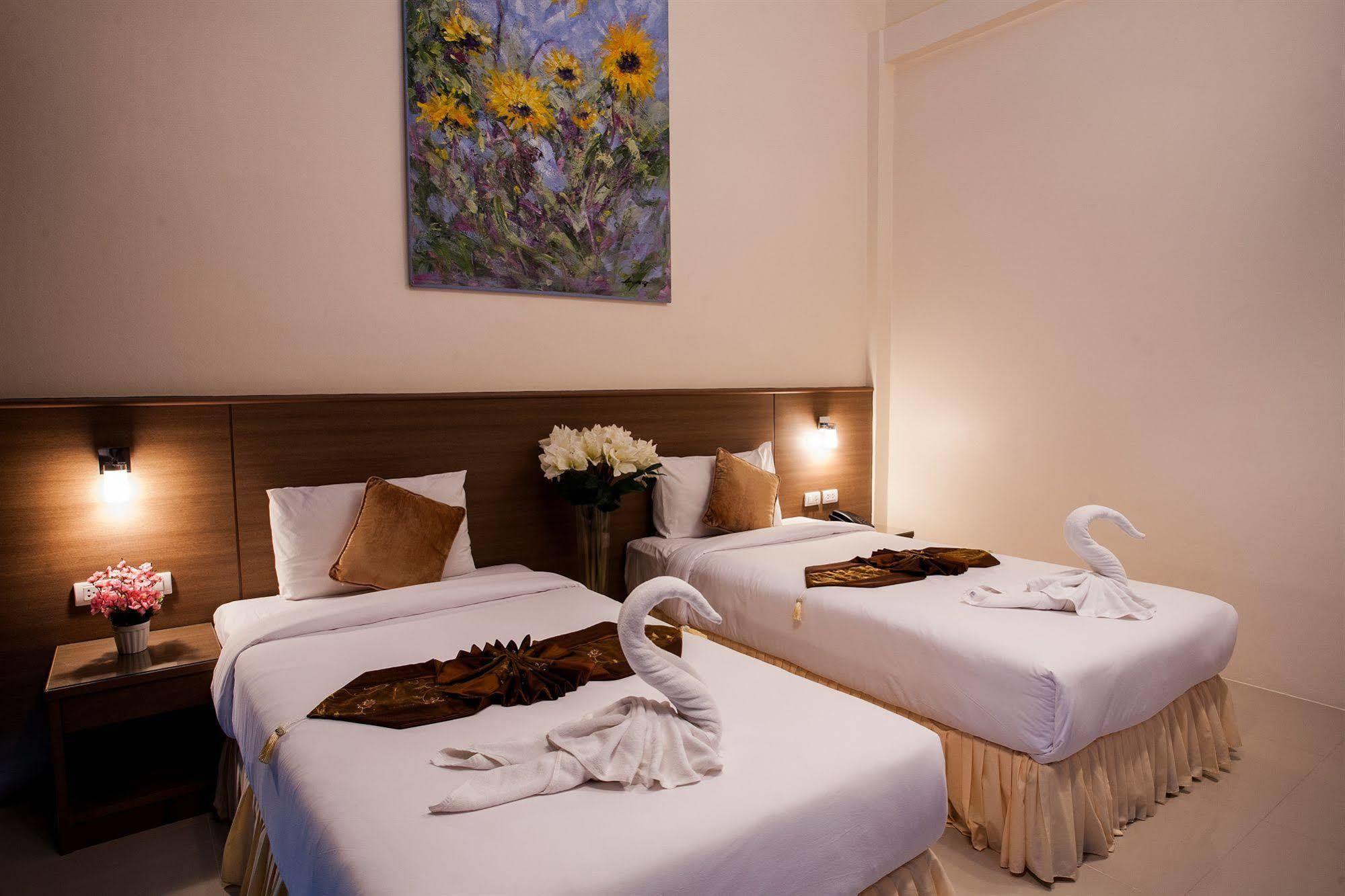 The Wave Hotel Patong Sha Phuket Exterior foto